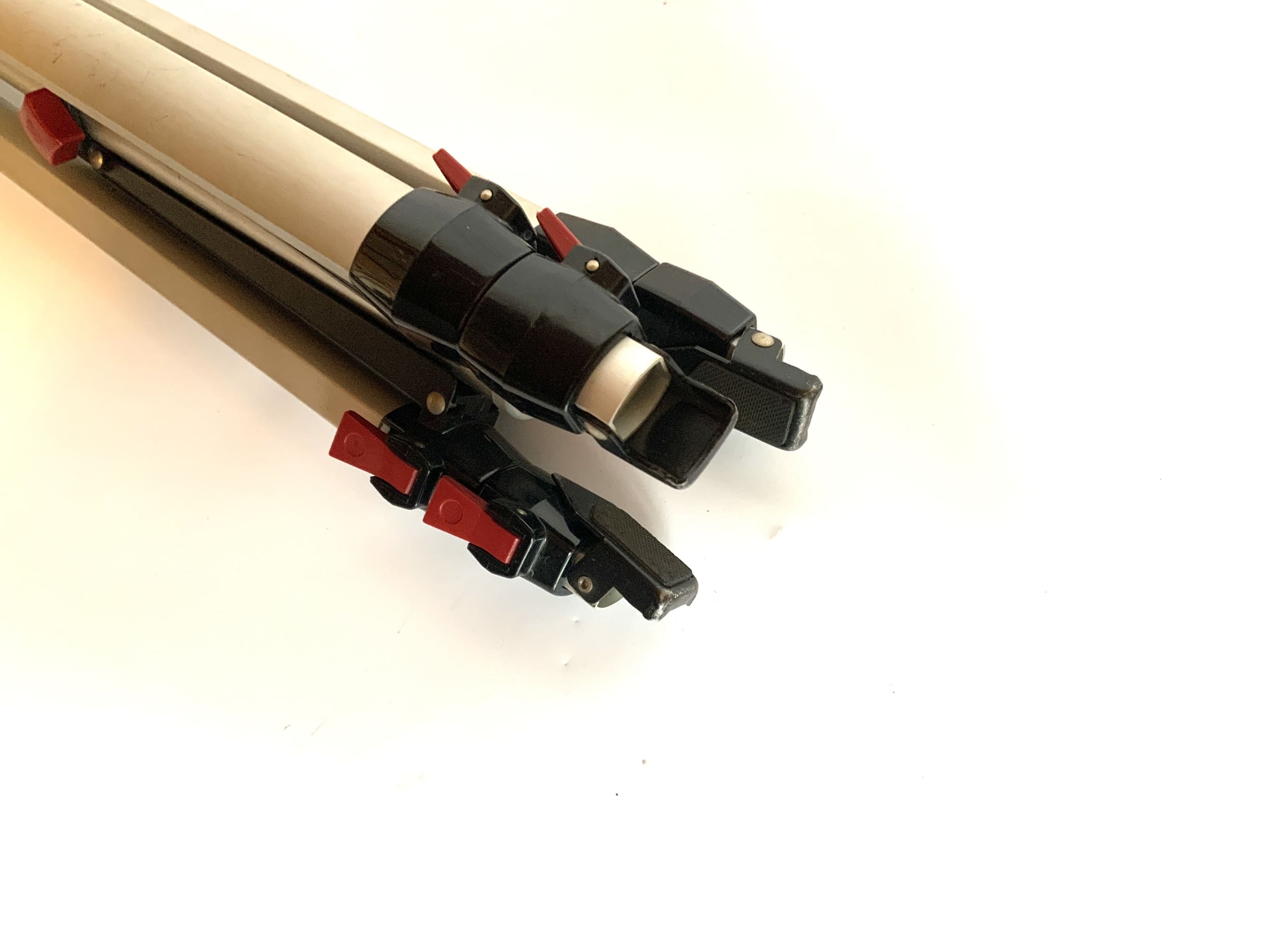 Brillant Stativ grau Tripod Dreibein Fotostativ Kamerastativ