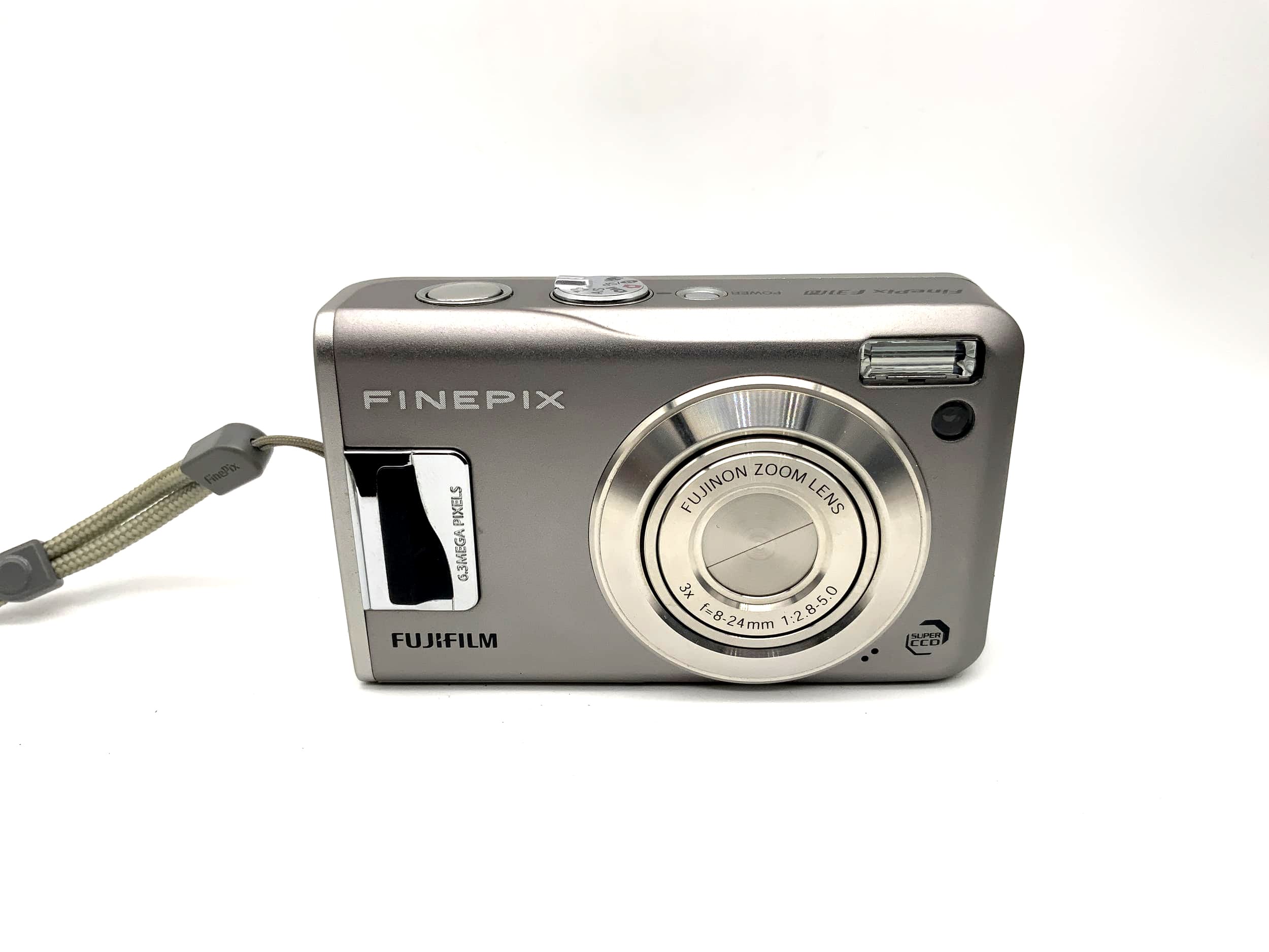 Fujifilm FinePix F31 fd mit Fujinon Zoom Lens 3x f=8-24mm 1:2.8-5.0 Super CCD