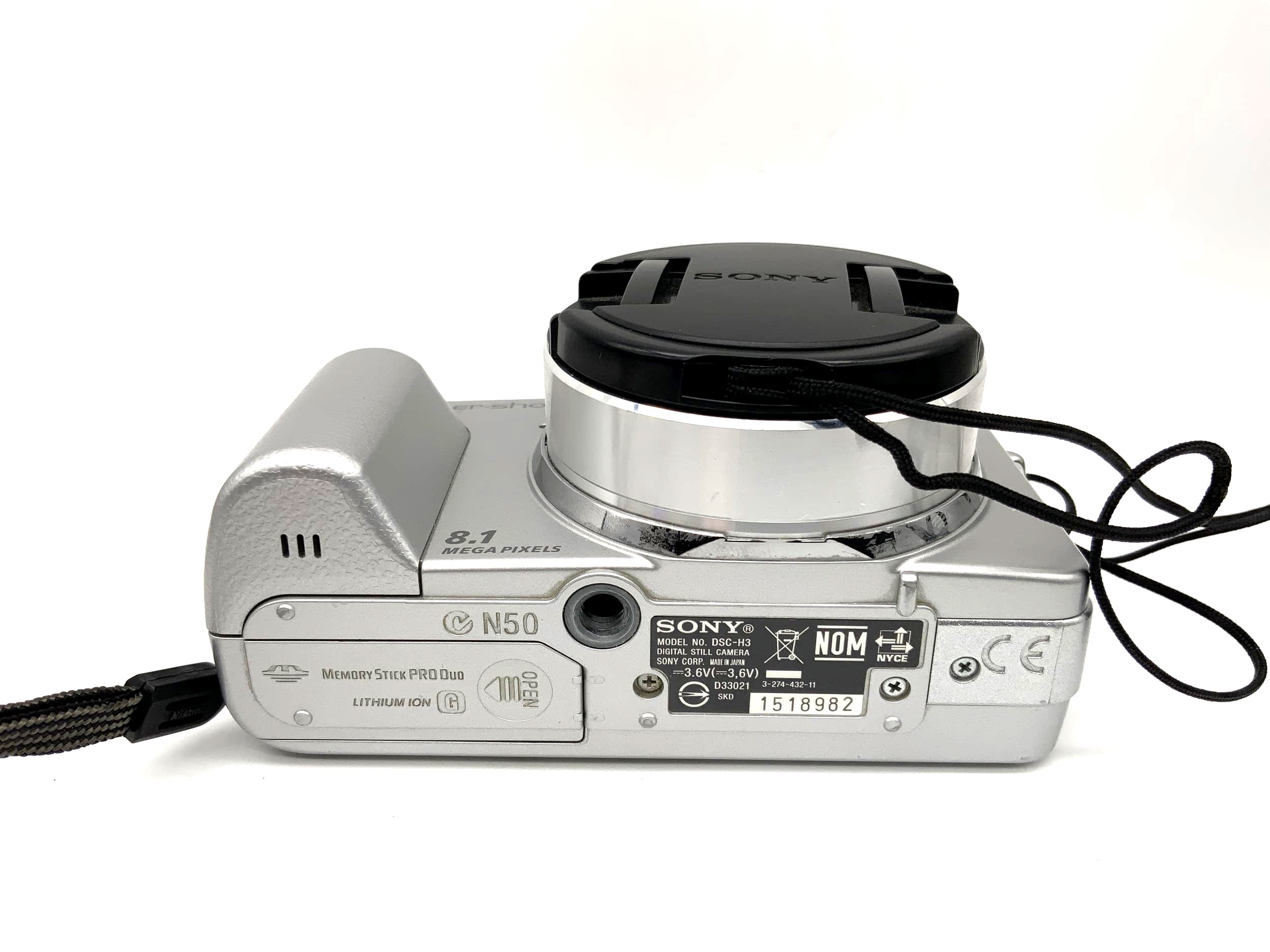 Sony Cyber-shot DSC-H3 mit Carl Zeiss Vario-Tessar 3,5-4,4/6,3-63 8.1 MP Full HD