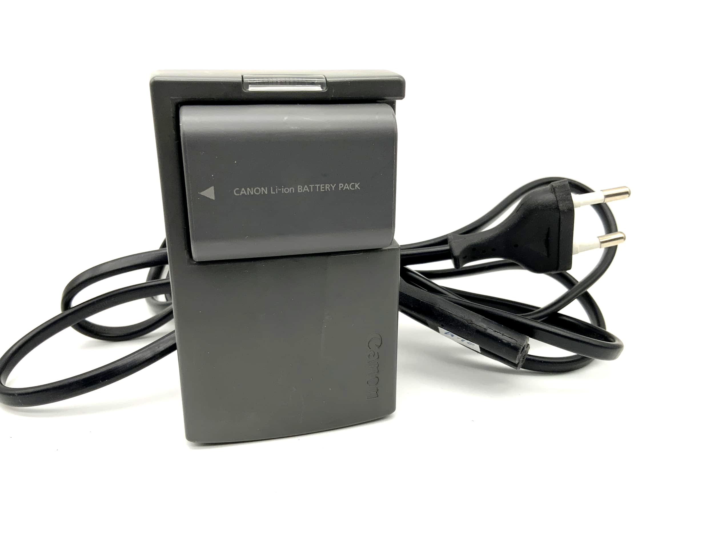 Canon PowerShot S70 mit Zoom Lens 3.6x 5.8-20.7mm 1:2.8-5.3 7.1 MP Ai AF