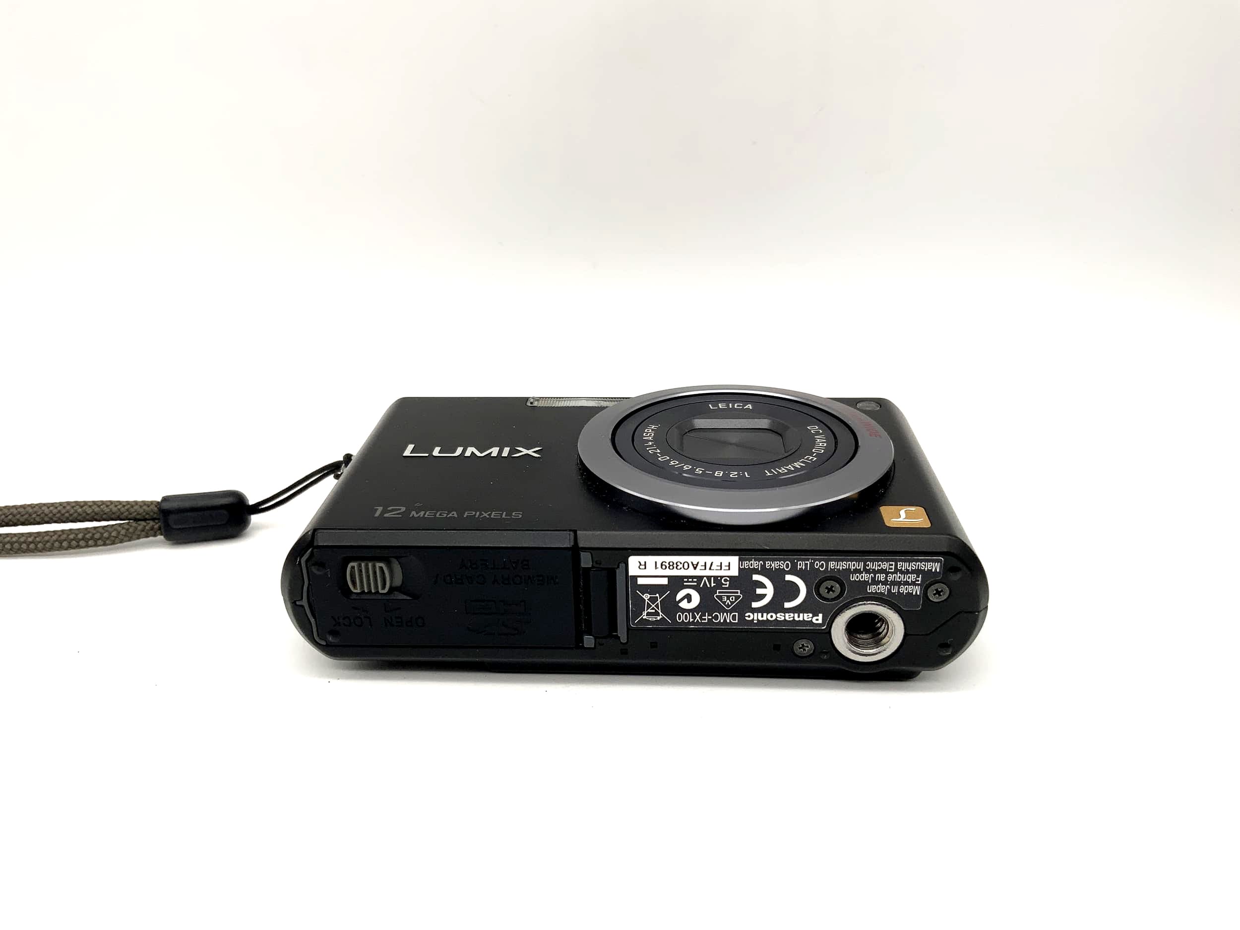 Panasonic Lumix DMC-FX100 Leica DC Vario-Elmarit 1:2.8-5.6/6.0-21.4 ASPH. 12 MP