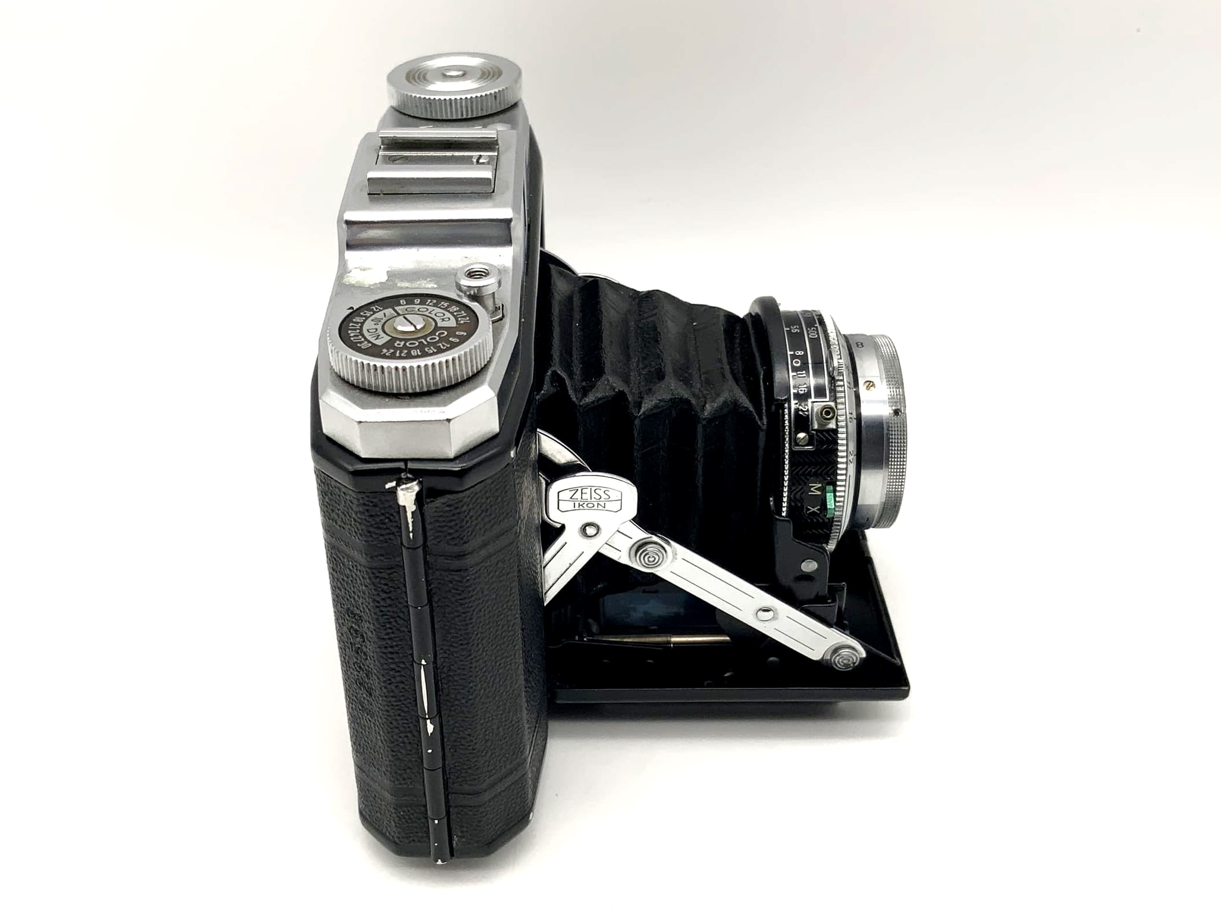 Zeiss Ikon Ikonta 523/16 mit Zeiss-Opton Tessar 1:3.5 75mm red T Synchro-Compur