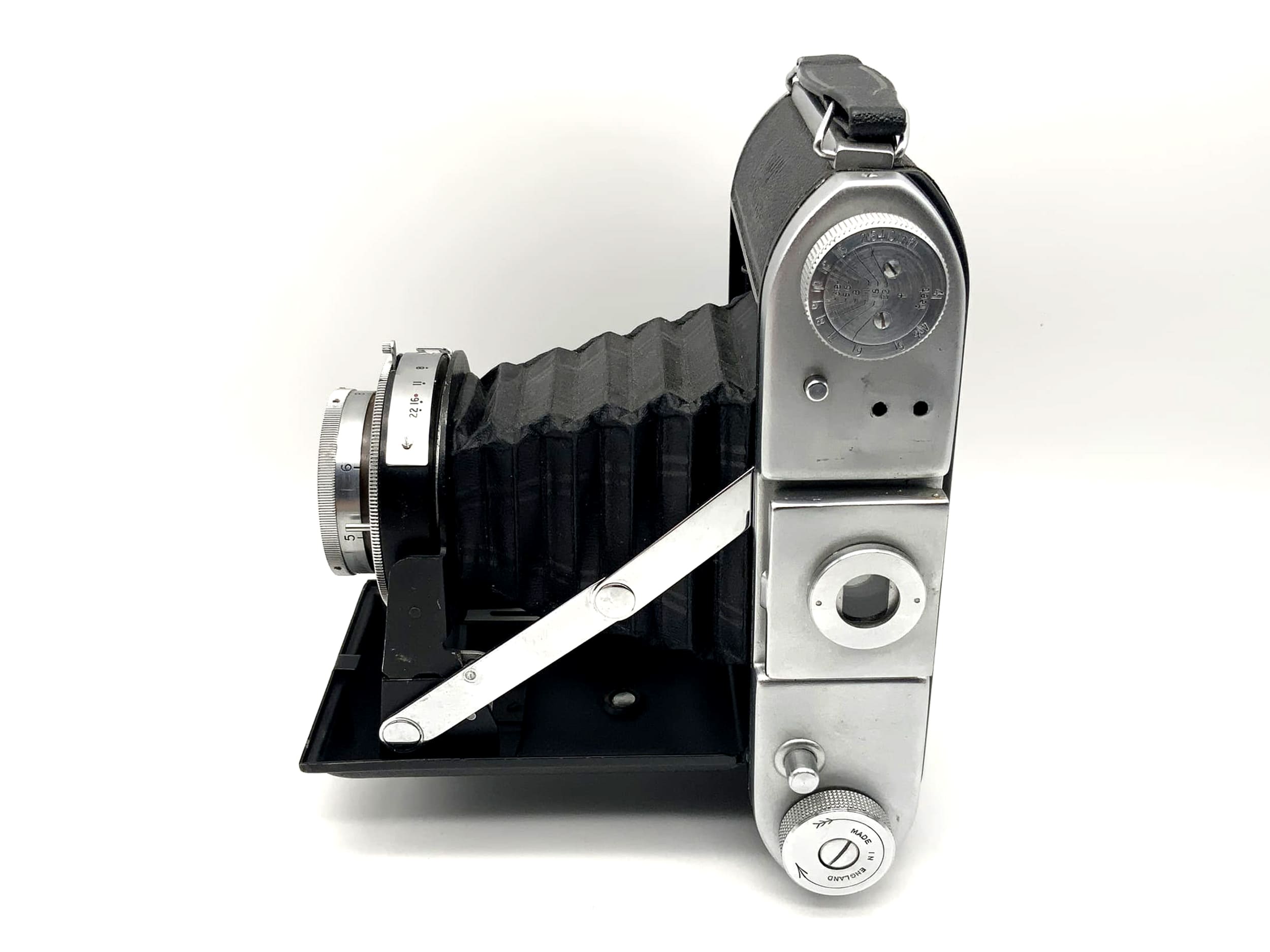 Ensign Selfix 820 Klappkamera mit 105mm XPRES f/3.8 Epsilon