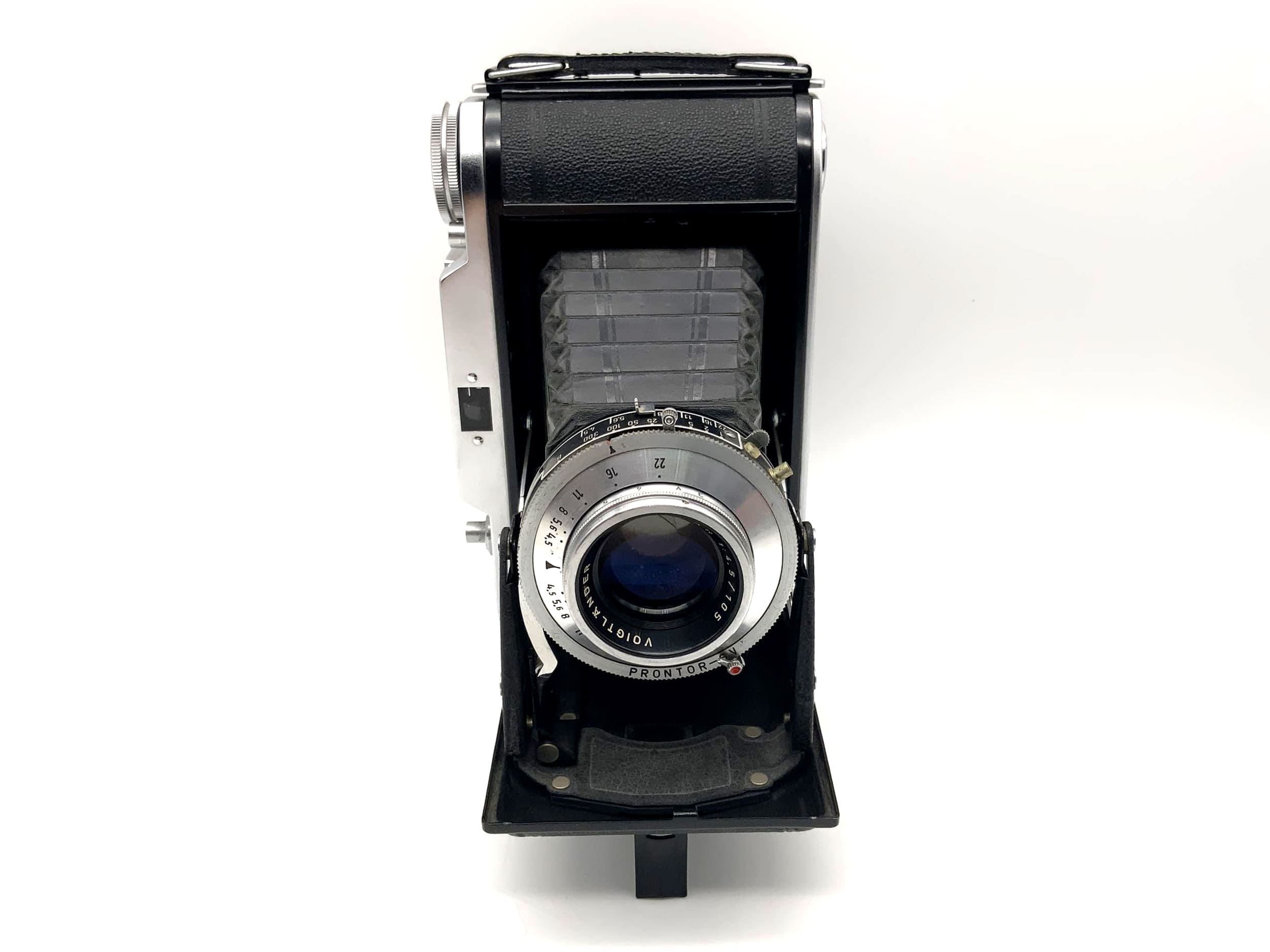 Voigtländer Bessa I Klappkamera mit Vaskar 1:4.5 / 105 Prontor-SV