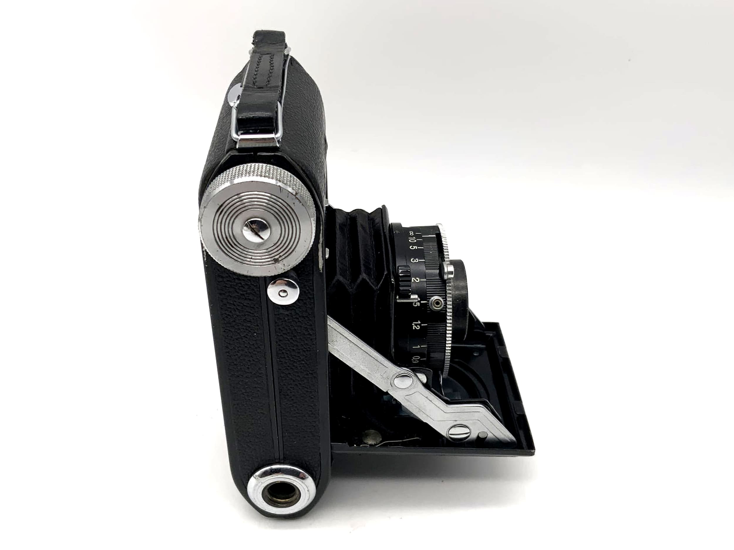 Balda Beltica Klappkamera mit Carl Zeiss Tessar 1:3.5 f=5cm red T Cludor