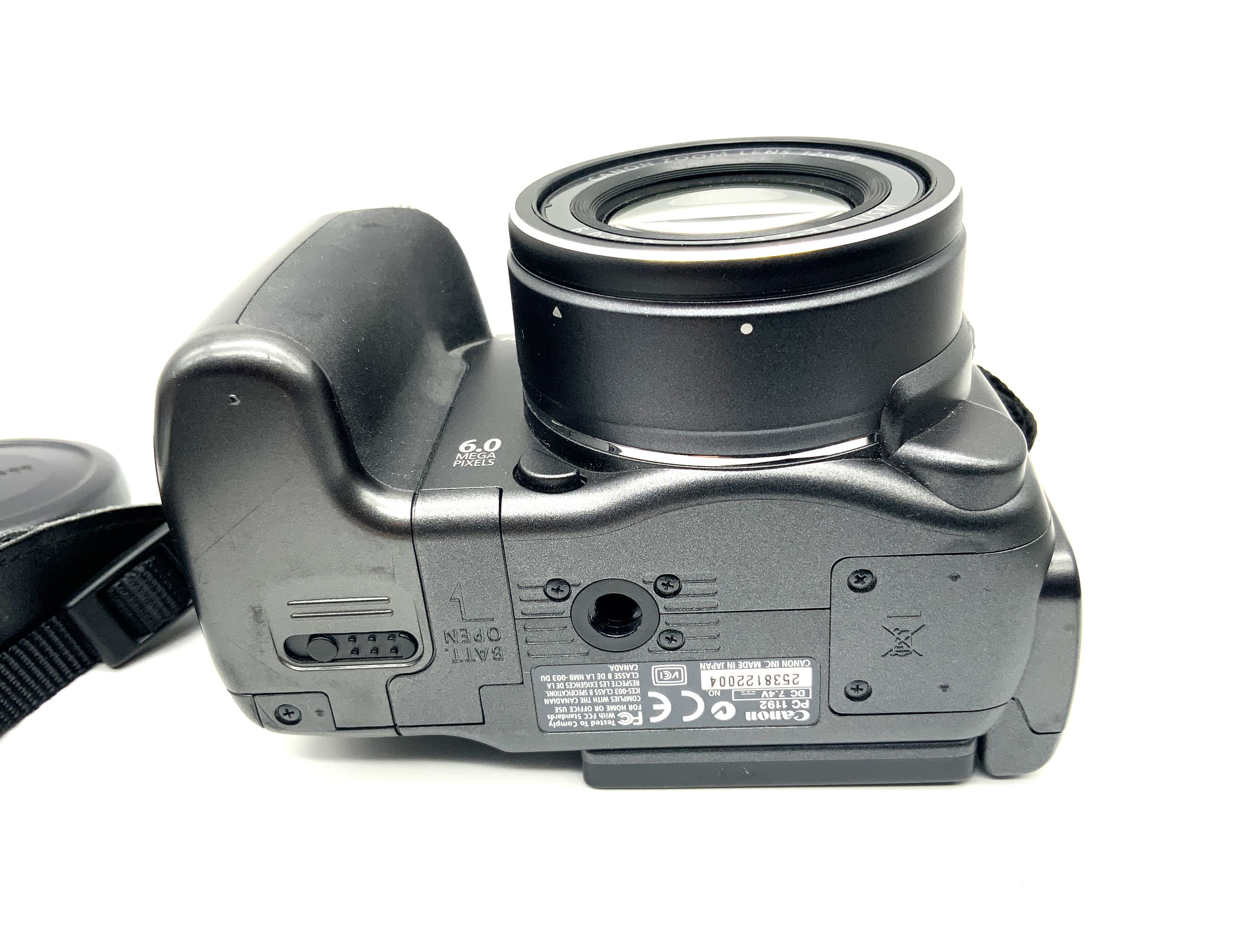 Canon PowerShot S3 IS Bridgekamera mit 6-72mm 1:2,7-3,5 USM 6MP Digitalkamera