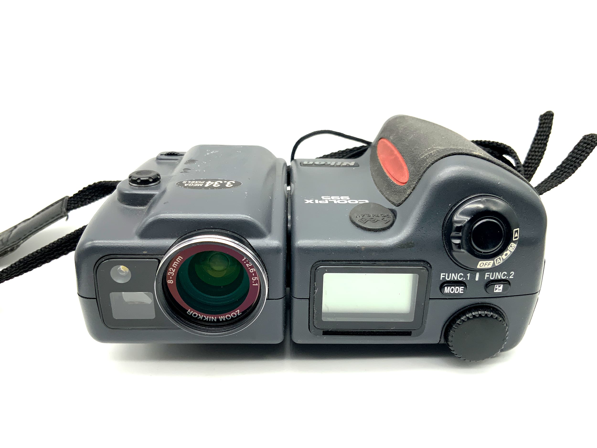 Nikon Coolpix 995 Digitale Kompaktkamera mit Zoom Nikkor 8-32mm 1:2.6-5.1