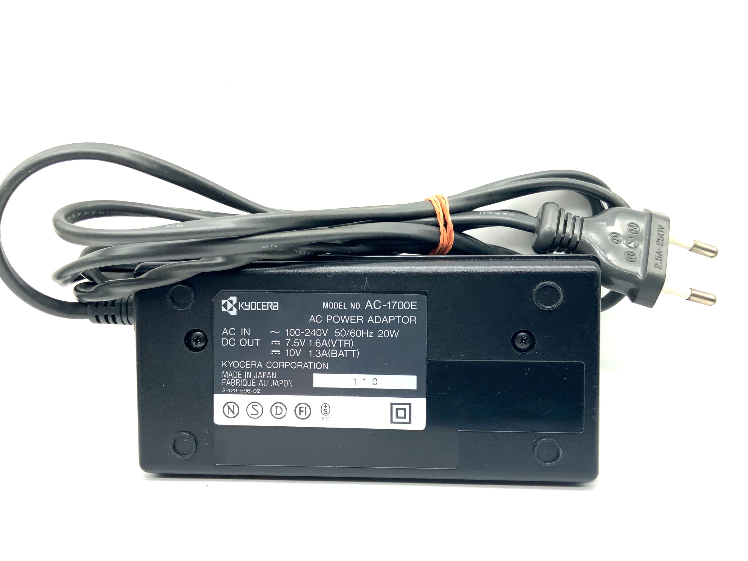 Kyocera AC-1700 Ladegerät  Battery Charger Power Adaptor