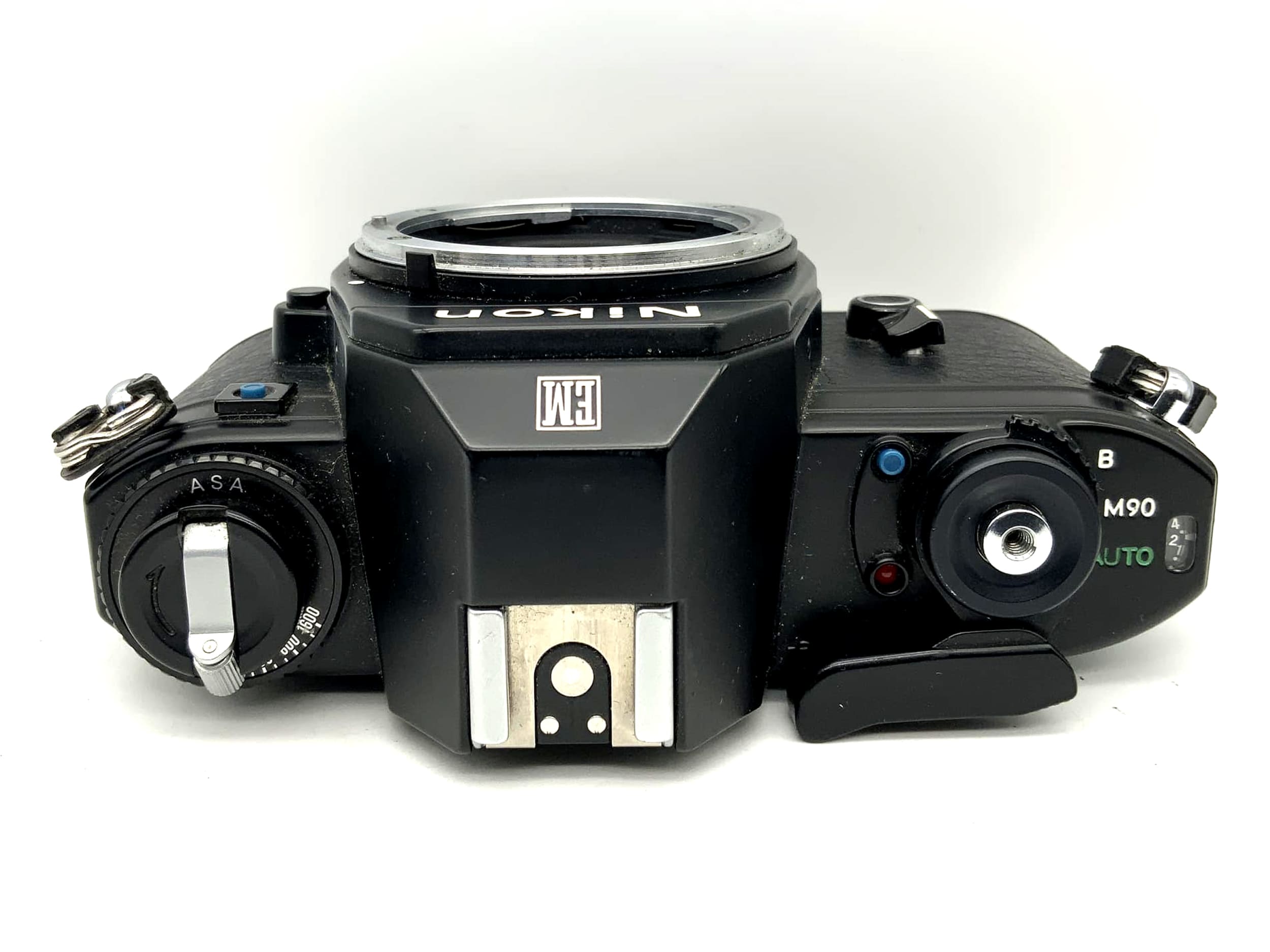 Nikon EM 35mm Spiegelreflexkamera SLR  Kamera Body Gehäuse (Nikon F)