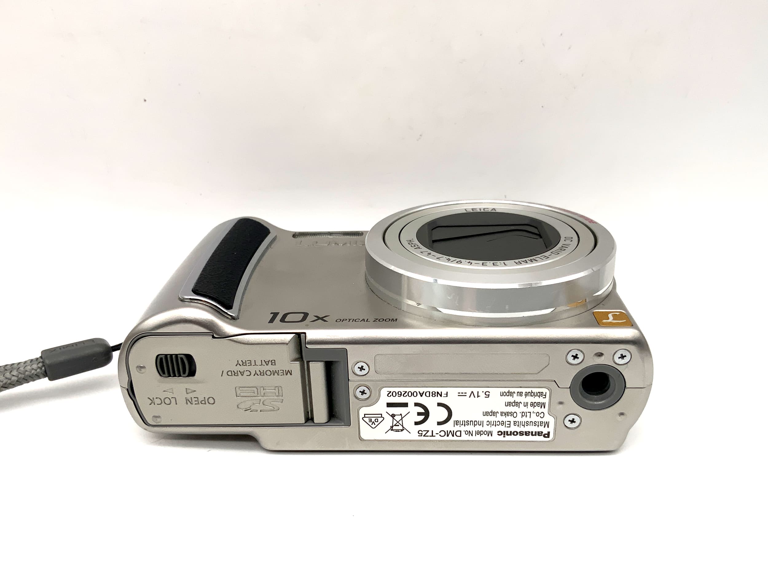 Panasonic Lumix DMC-TZ5 Kompaktkamera mit Leica DC Vario-Elmarit f/4.7-47mm