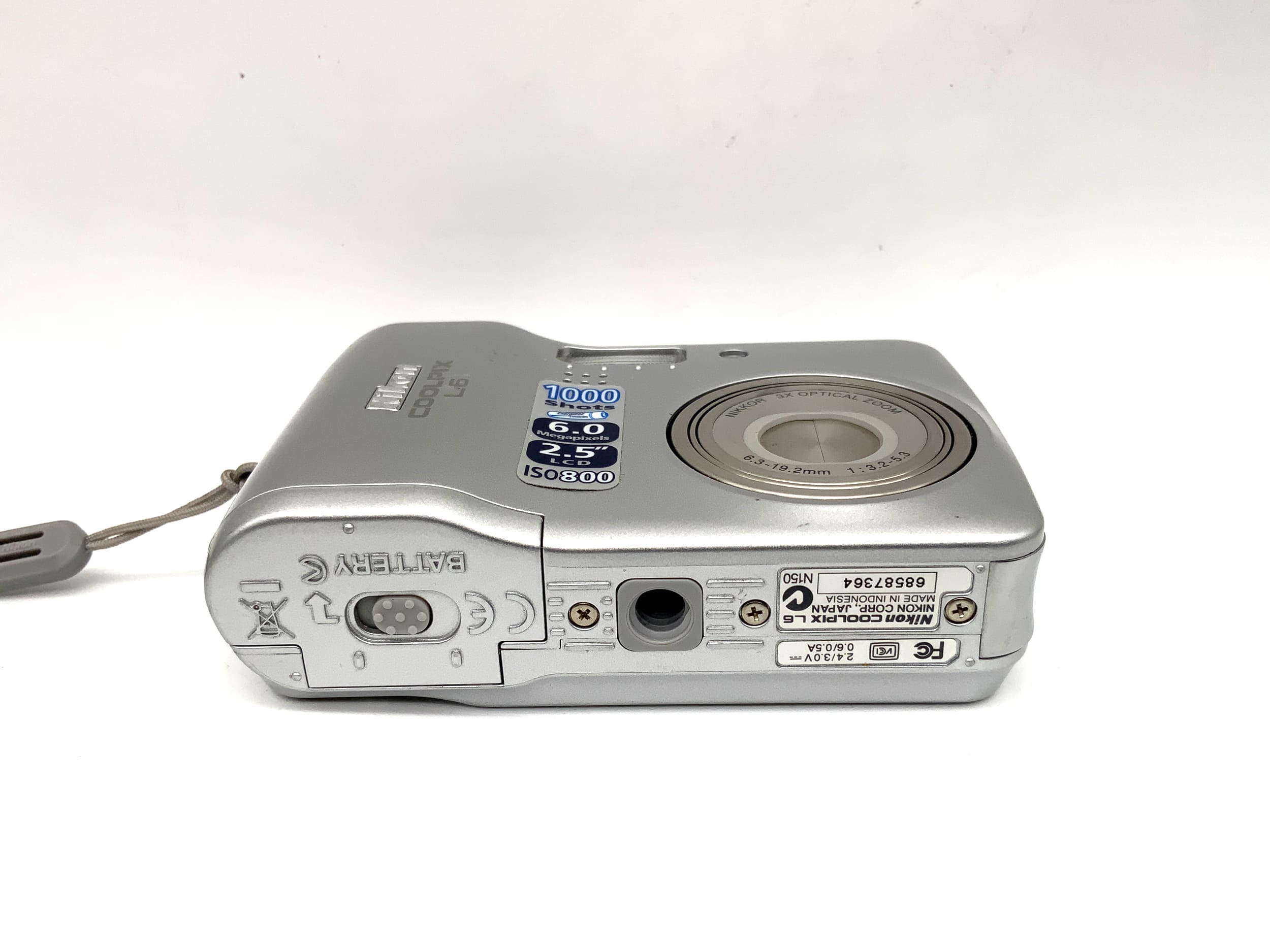 Nikon Coolpix L6 Digitale Kompaktkamera mit Nikkor 6.3-19.2mm 1:3.2-5.3