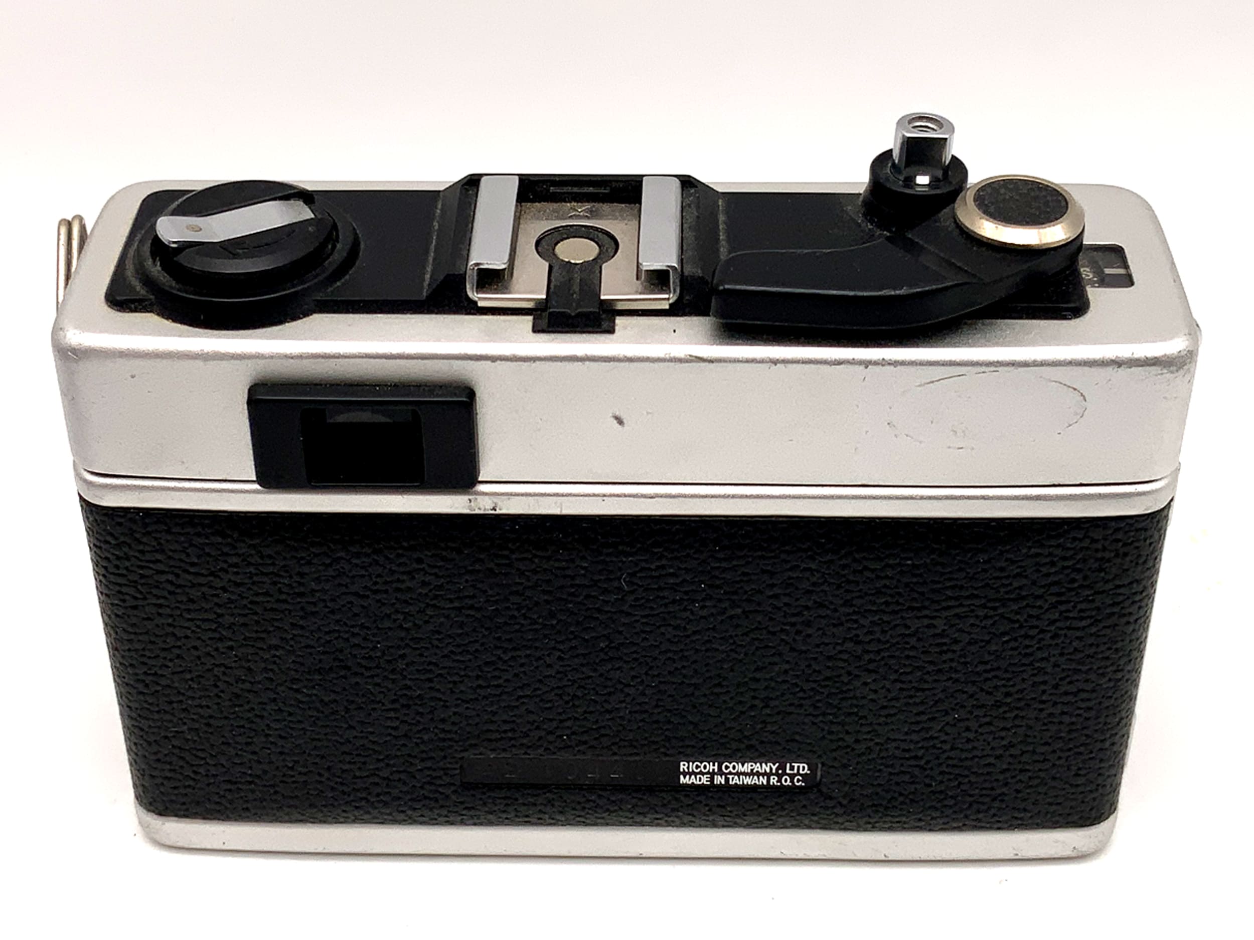 Ricoh 500 ZF Sucherkamera mit Color Rikenon 1:2.8/40 Analogkamera