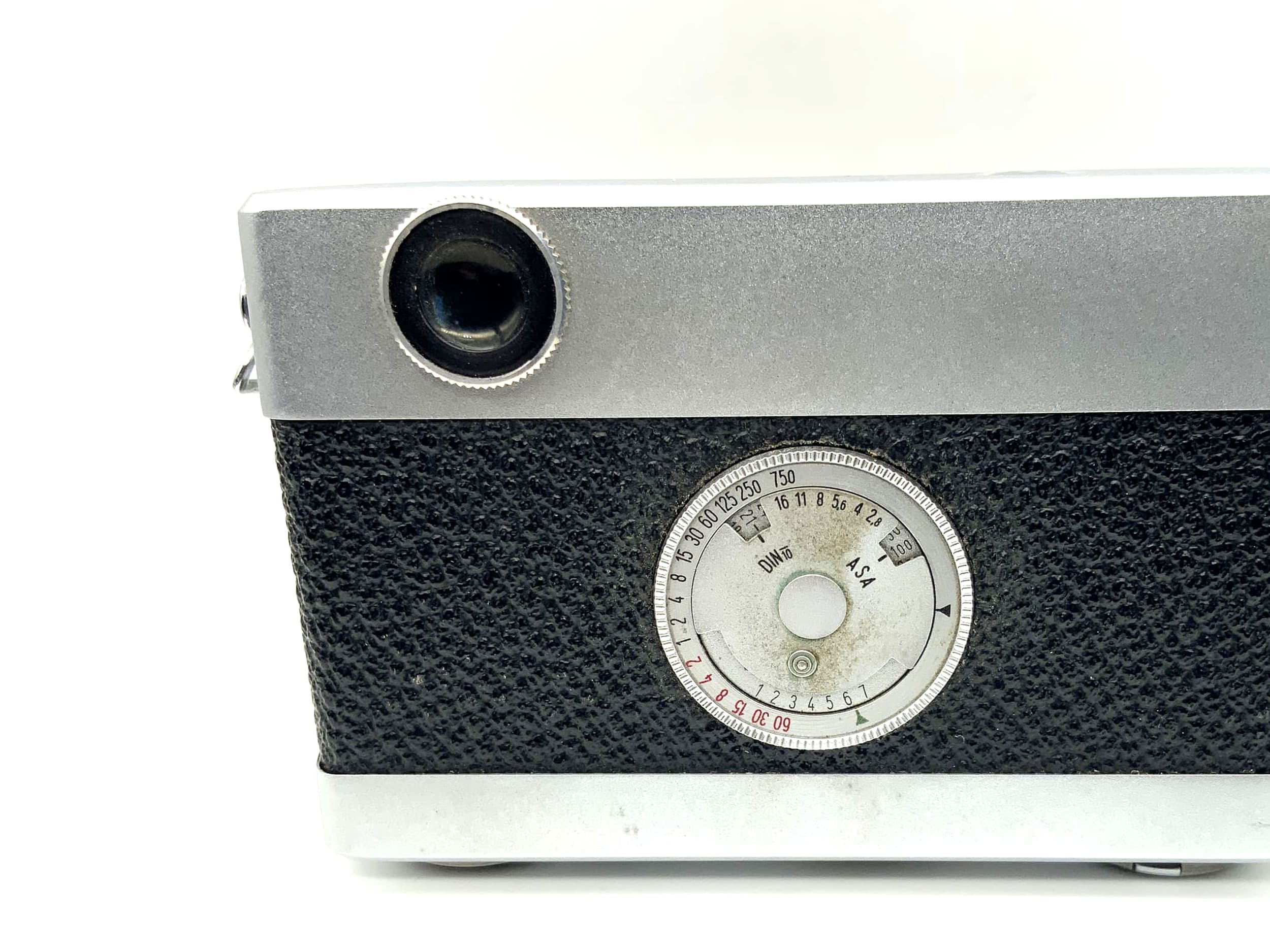 Pentacon Werra Sucherkamera mit Carl Zeiss Tessar 2,8/50 Prestor RVS schwarz