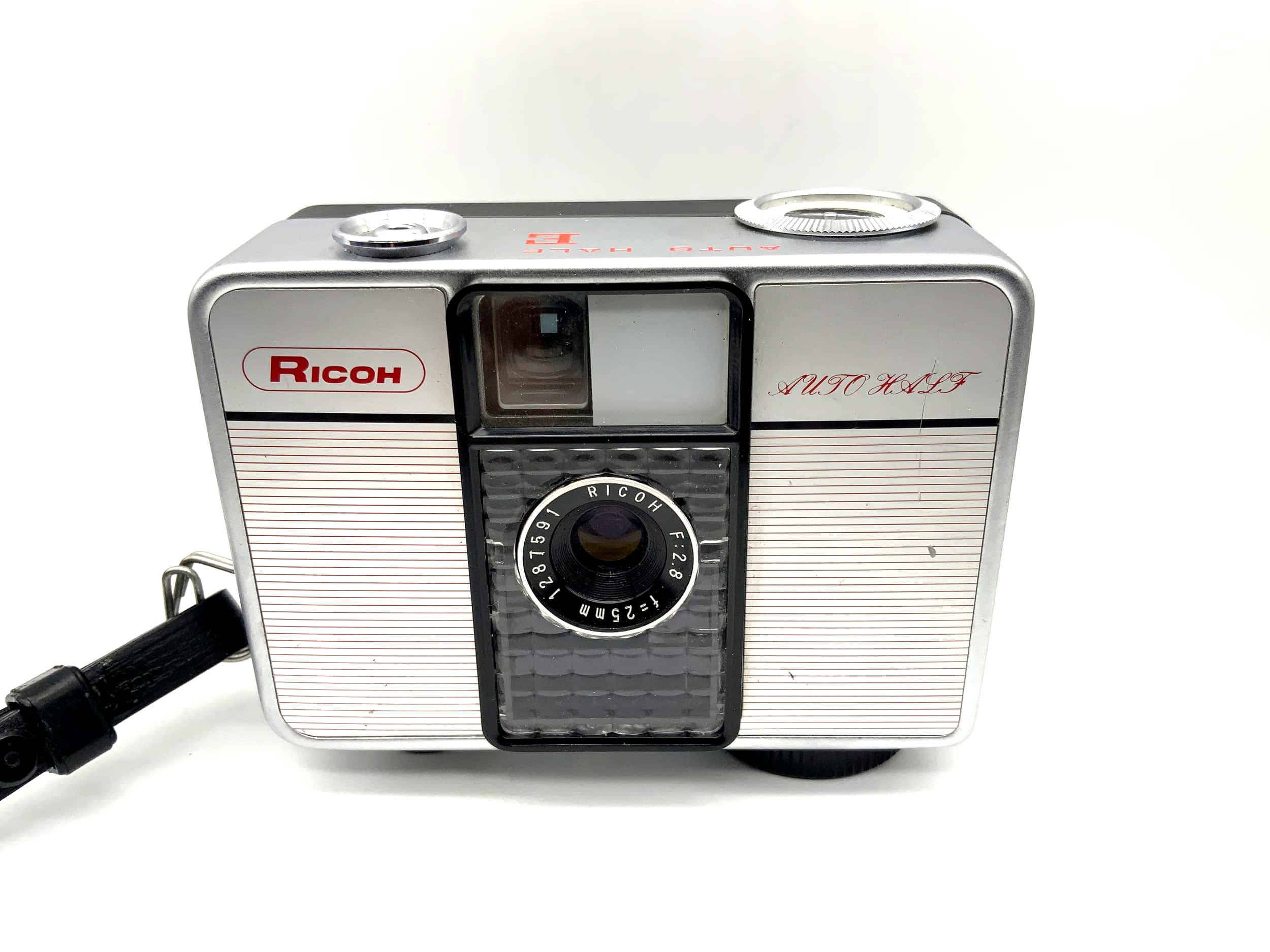 Ricoh Auto Half E Sucherkamera mit F:2.8 f=25mm Kompaktkamera Analogkamera