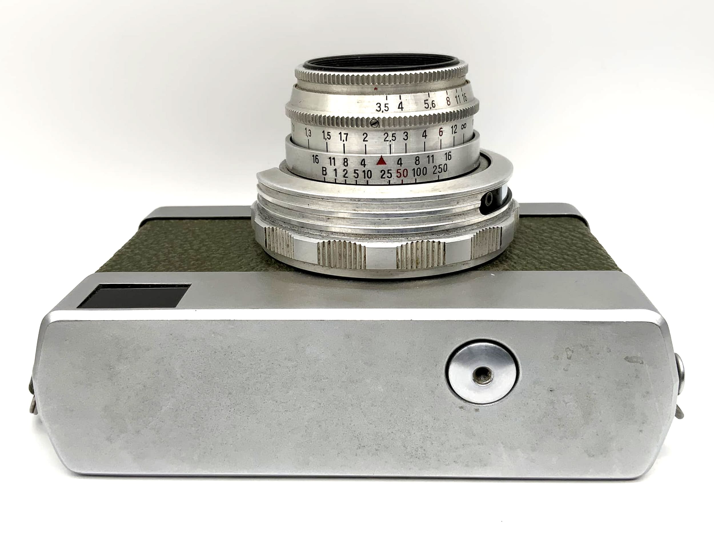 Carl Zeiss Jena Werra 1 Sucherkamera mit Novonar 3.5/50 red T Analogkamera grün