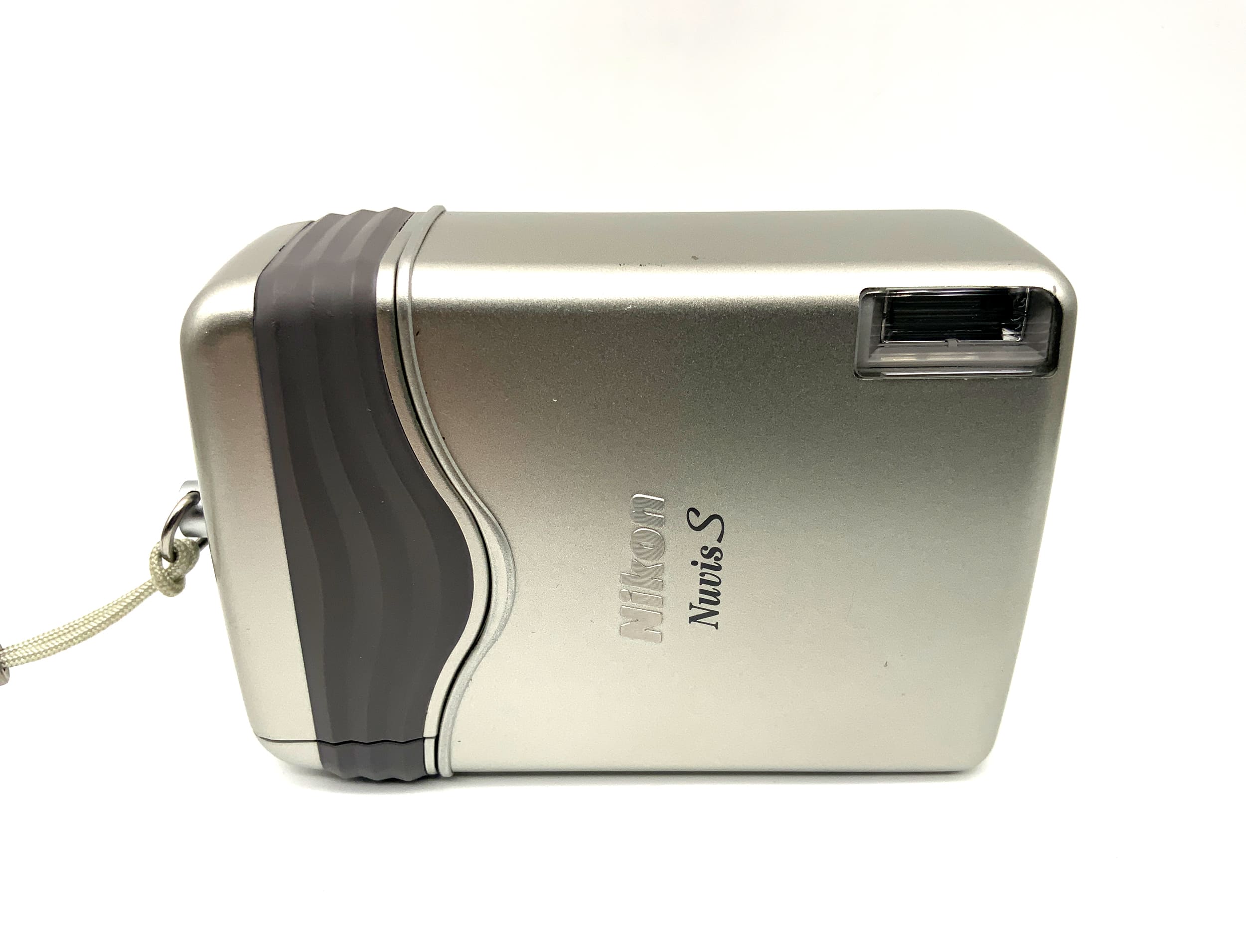 Nikon Nuvis S Point&Shoot mit Nikon Zoom Lens 22.5-66mm Macro Analogkamera