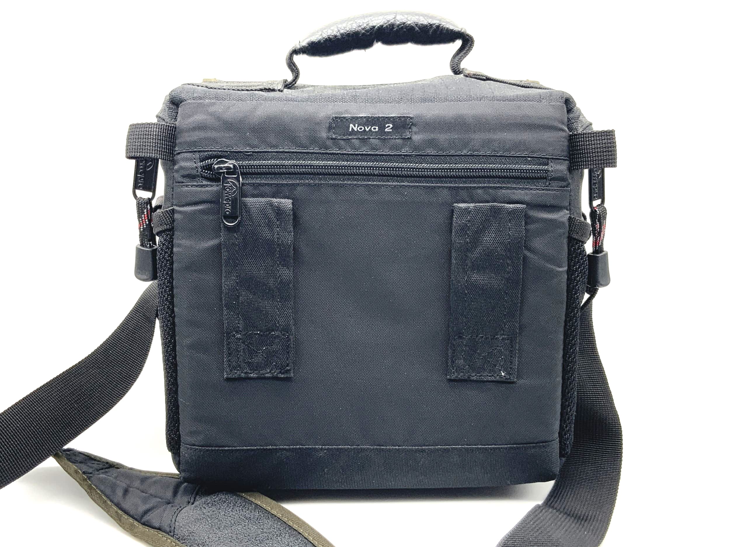 Lowepro Kameratasche Nova 2 schwarz ca. 20x20x10cm