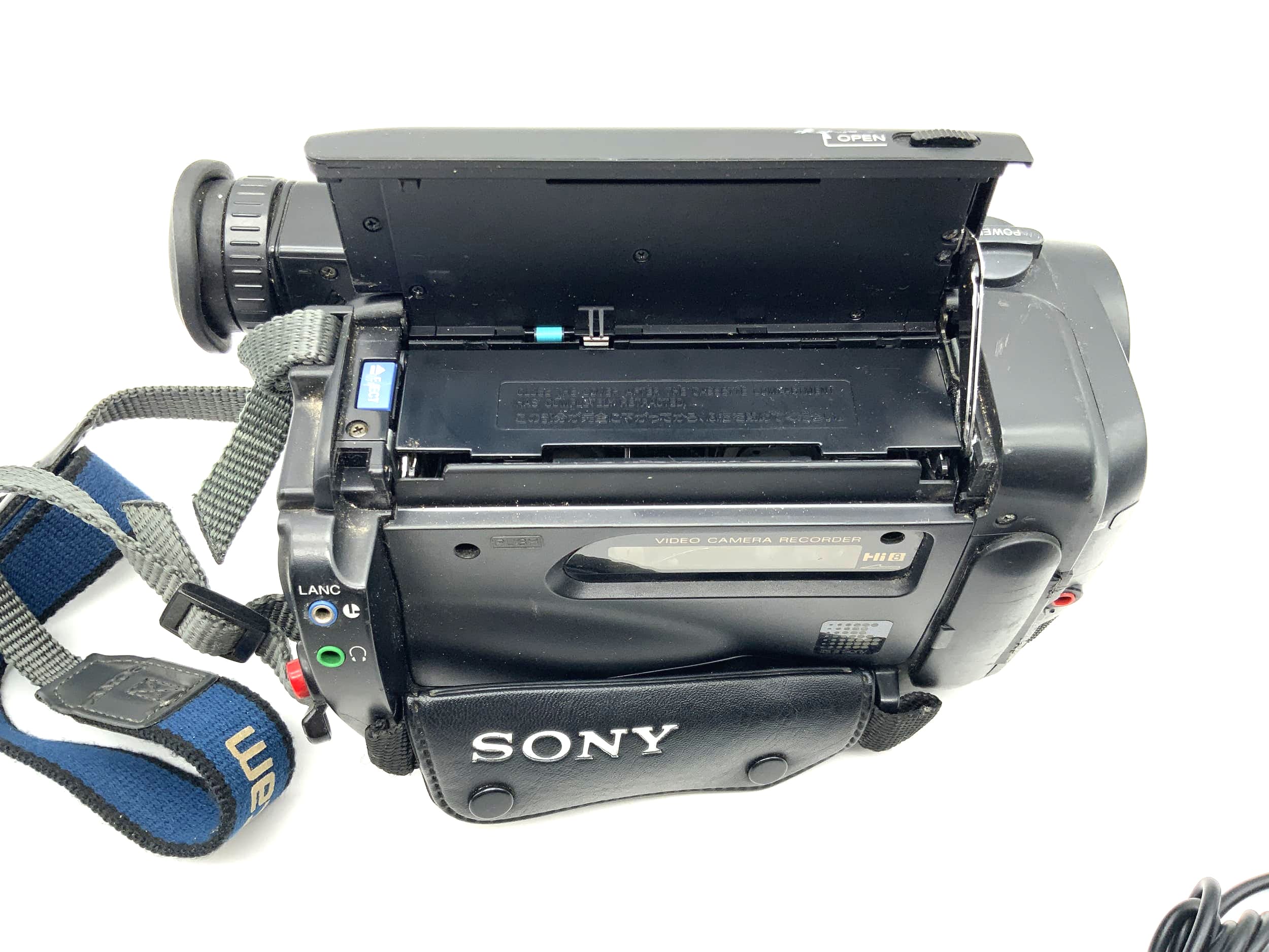 Sony Handycam video Hi8 CCD-TR680E PAL Camcorder Videokamera mit Akku