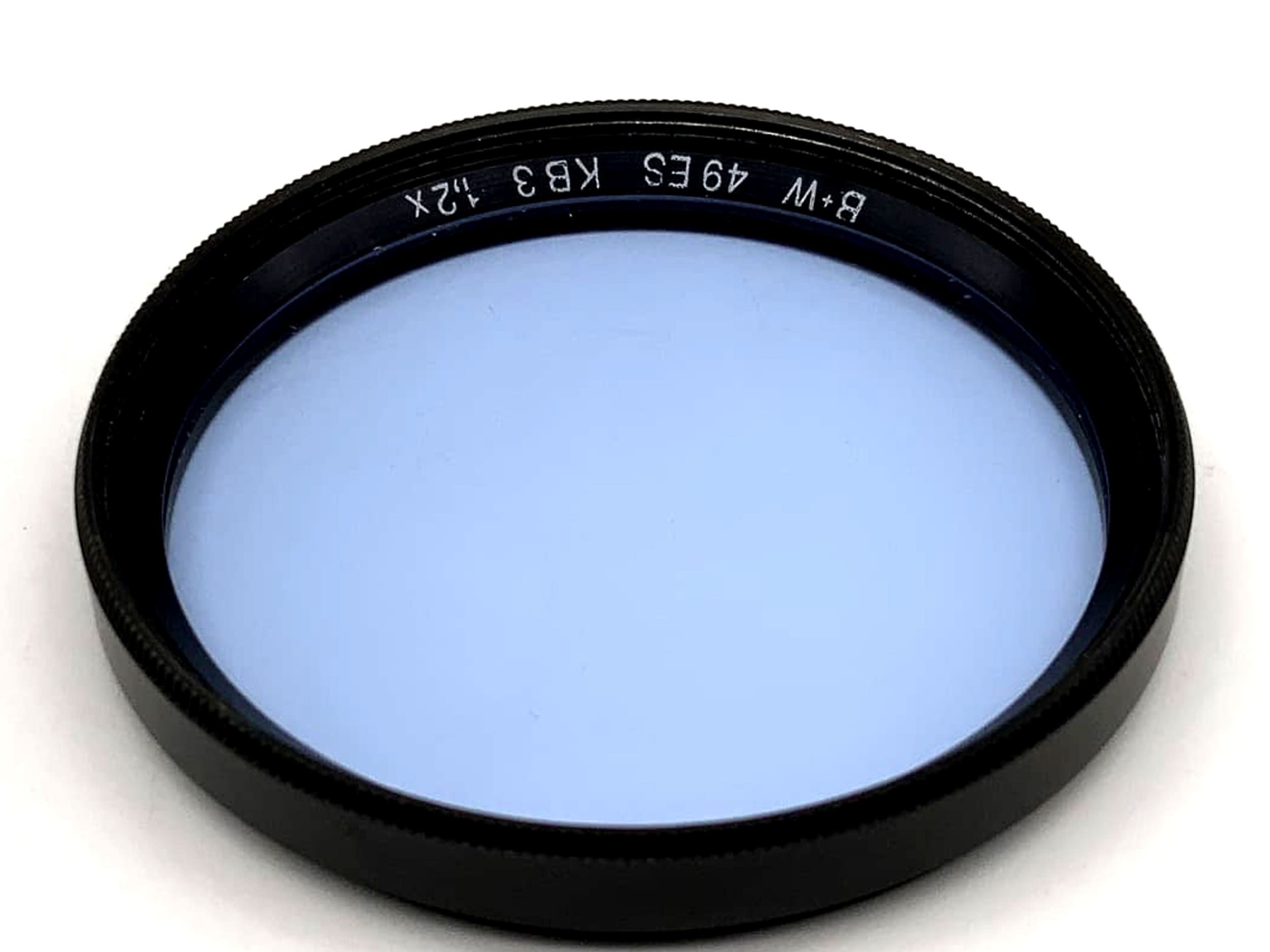 B+W Farbfilter Blau KB3 1,2x blue Filter 49mm Kreisförmig Filtergewinde M49