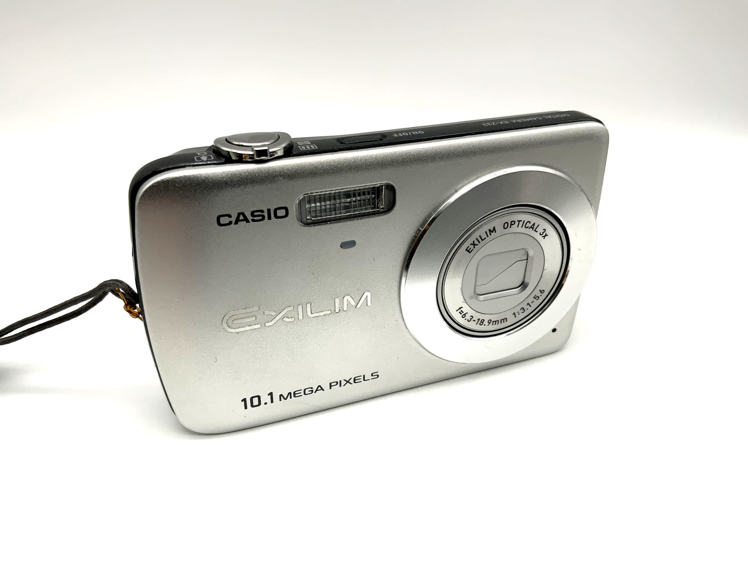 Casio EX-Z33 mit Optical 3x f=6.3-18.9mm 1:3.1-5.6 10.1 Mega Pixels Exilim