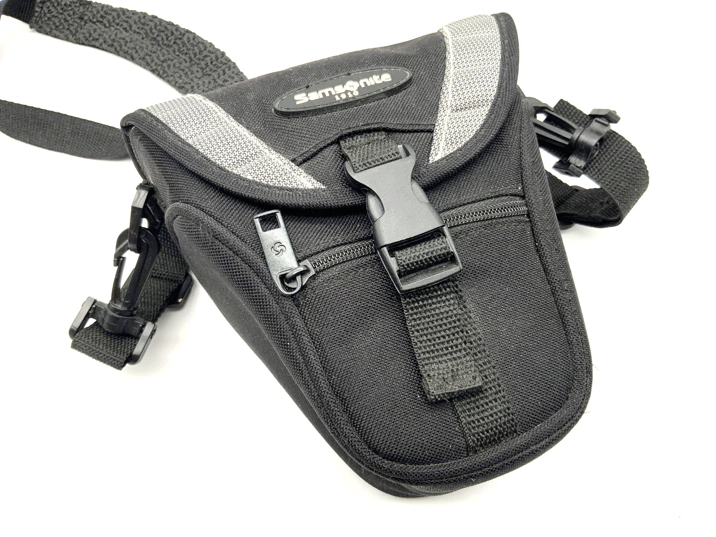 Samsonite 1910 Kameratasche schwarz Kamera Bag universell Umhängetasche V-förmig